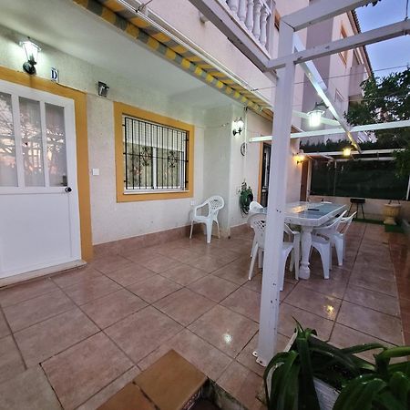 Apartamento Bajo Con Terraza Y Piscina Торевиеха Екстериор снимка