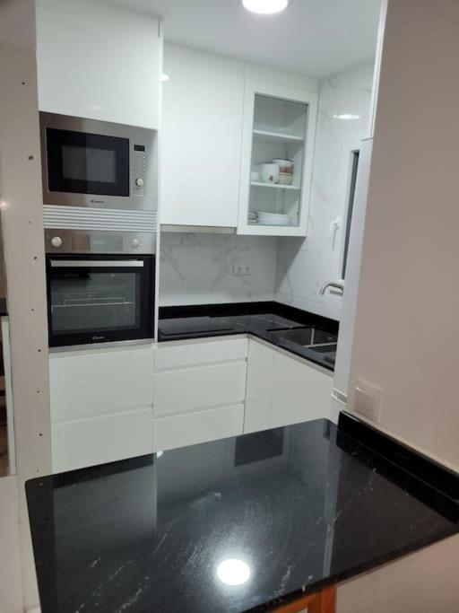Apartamento Bajo Con Terraza Y Piscina Торевиеха Екстериор снимка