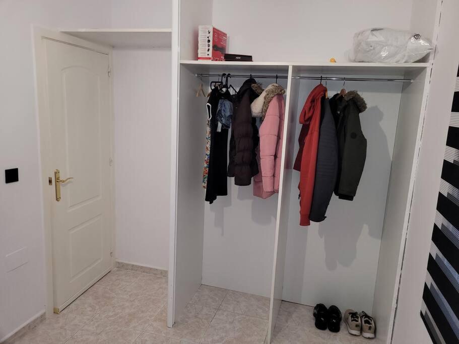 Apartamento Bajo Con Terraza Y Piscina Торевиеха Екстериор снимка