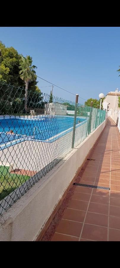 Apartamento Bajo Con Terraza Y Piscina Торевиеха Екстериор снимка
