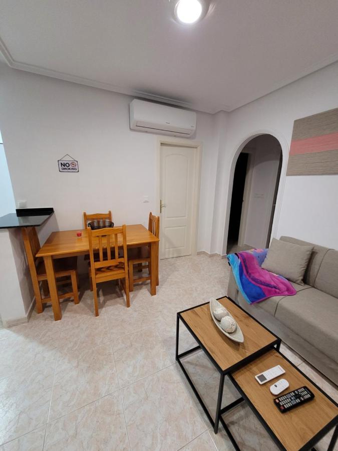Apartamento Bajo Con Terraza Y Piscina Торевиеха Екстериор снимка